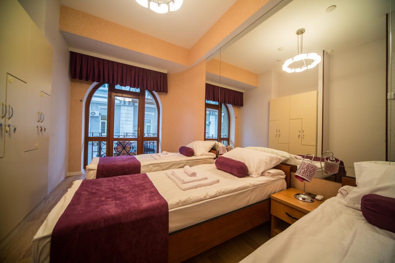 Hostel Inn Hotel&Hostel Баку Экстерьер фото
