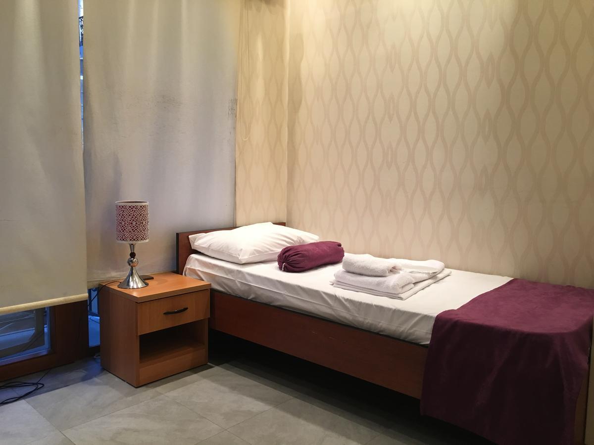 Hostel Inn Hotel&Hostel Баку Экстерьер фото