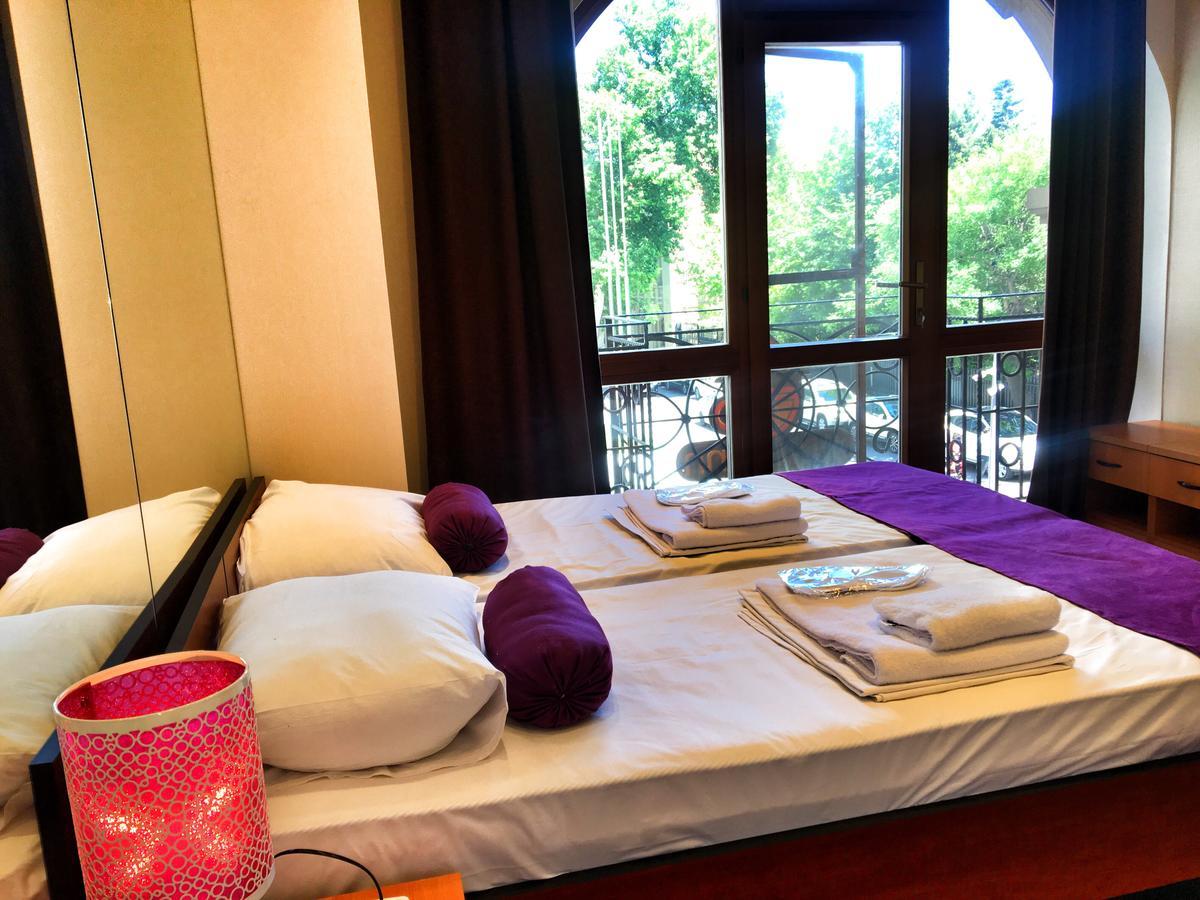 Hostel Inn Hotel&Hostel Баку Экстерьер фото